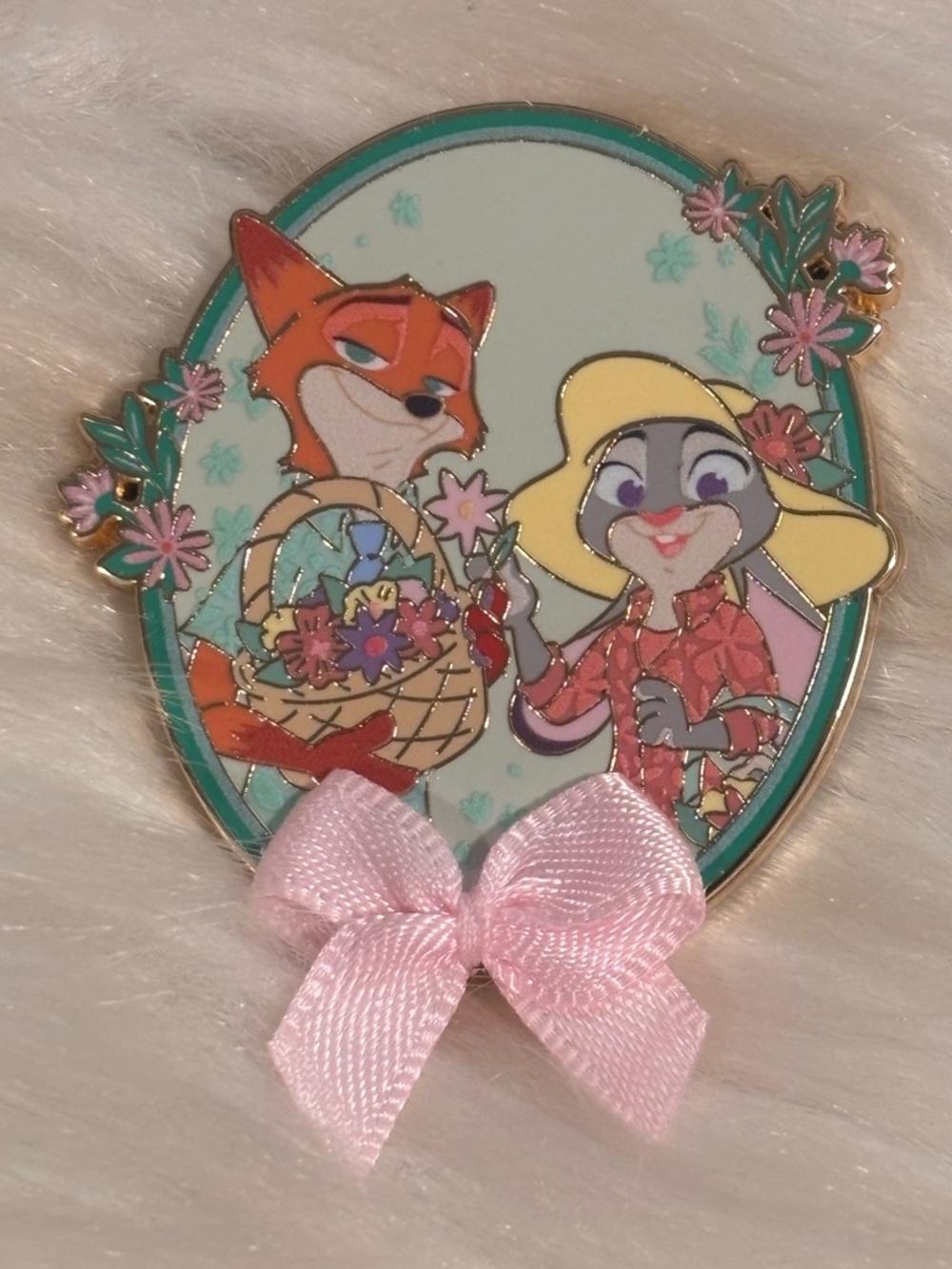 Disney Zootopia Judy & Nick Flower Bow Enamel Pin